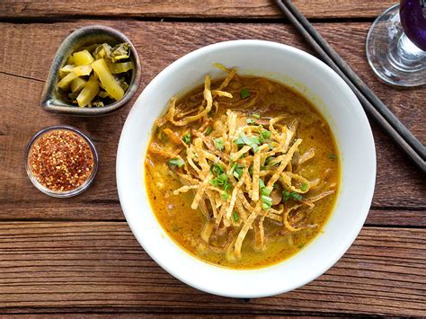  Khao Soi: Một Món Ăn Khó Quên Vị Cà Rốt Ngọt Lẫn Thơm Bánh Gừng Tươi!